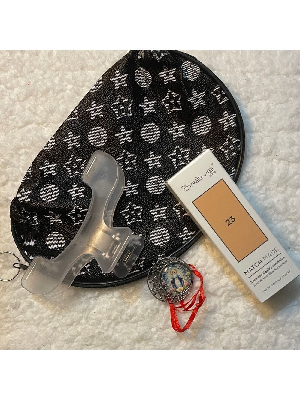 Crème foundation Black and White Star Patterned Pouch plus more